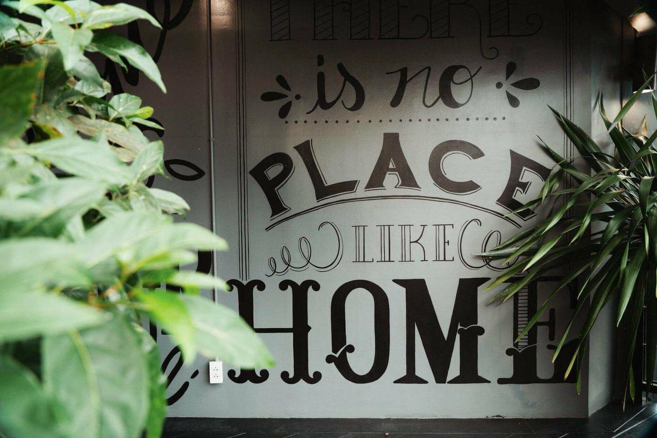 Hugnur Hostel And Coffee Chiang Mai Zewnętrze zdjęcie