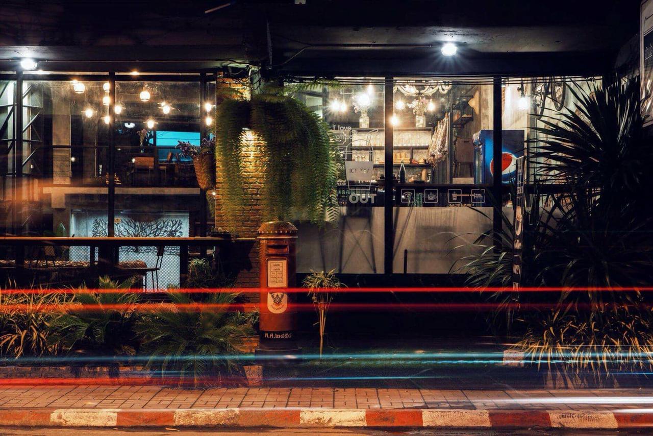Hugnur Hostel And Coffee Chiang Mai Zewnętrze zdjęcie